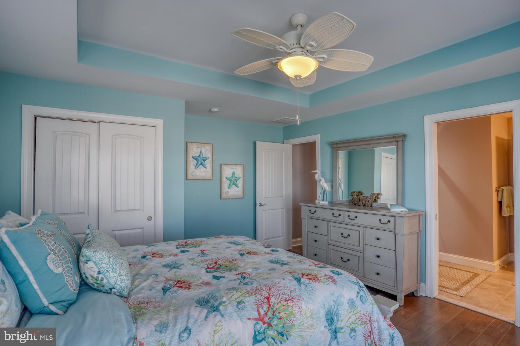 CAPE SHORES - Residential