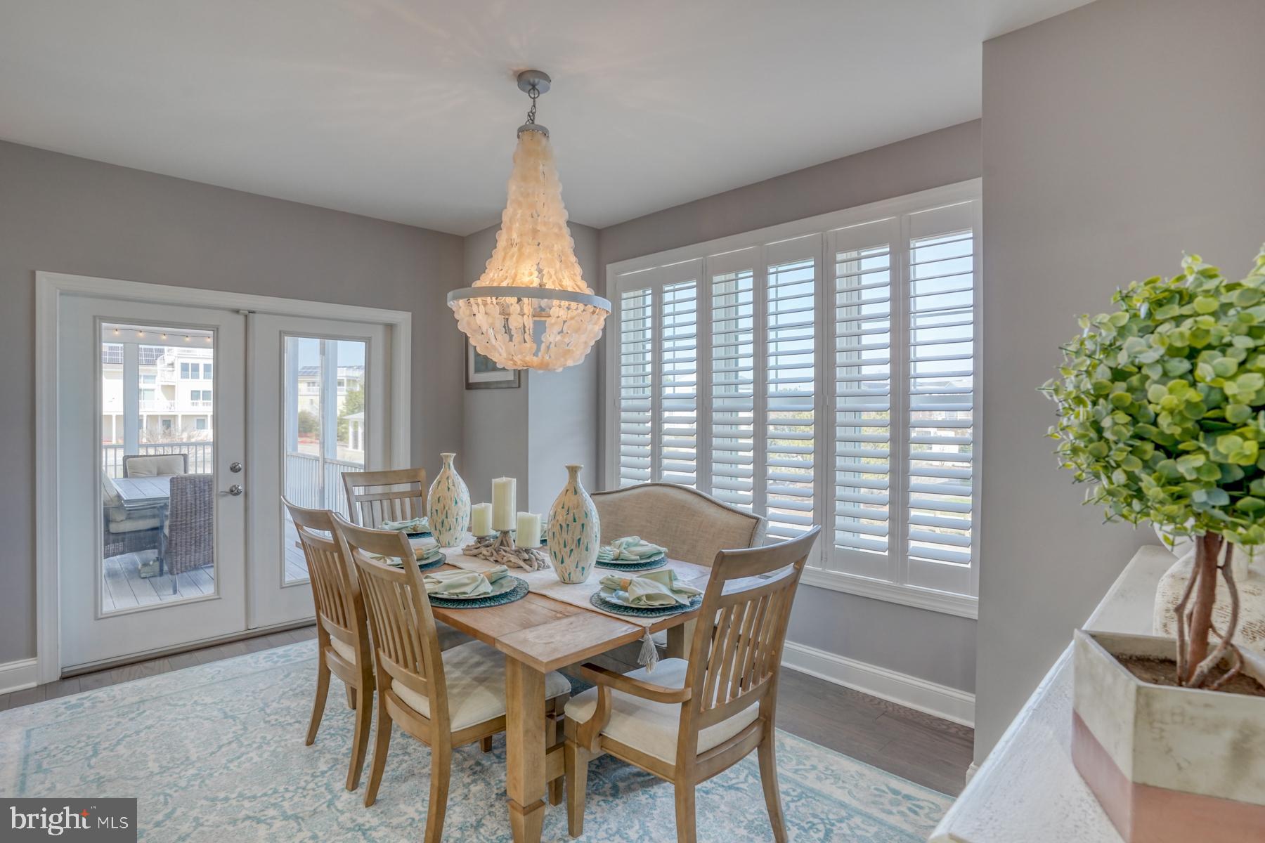 CAPE SHORES - Residential