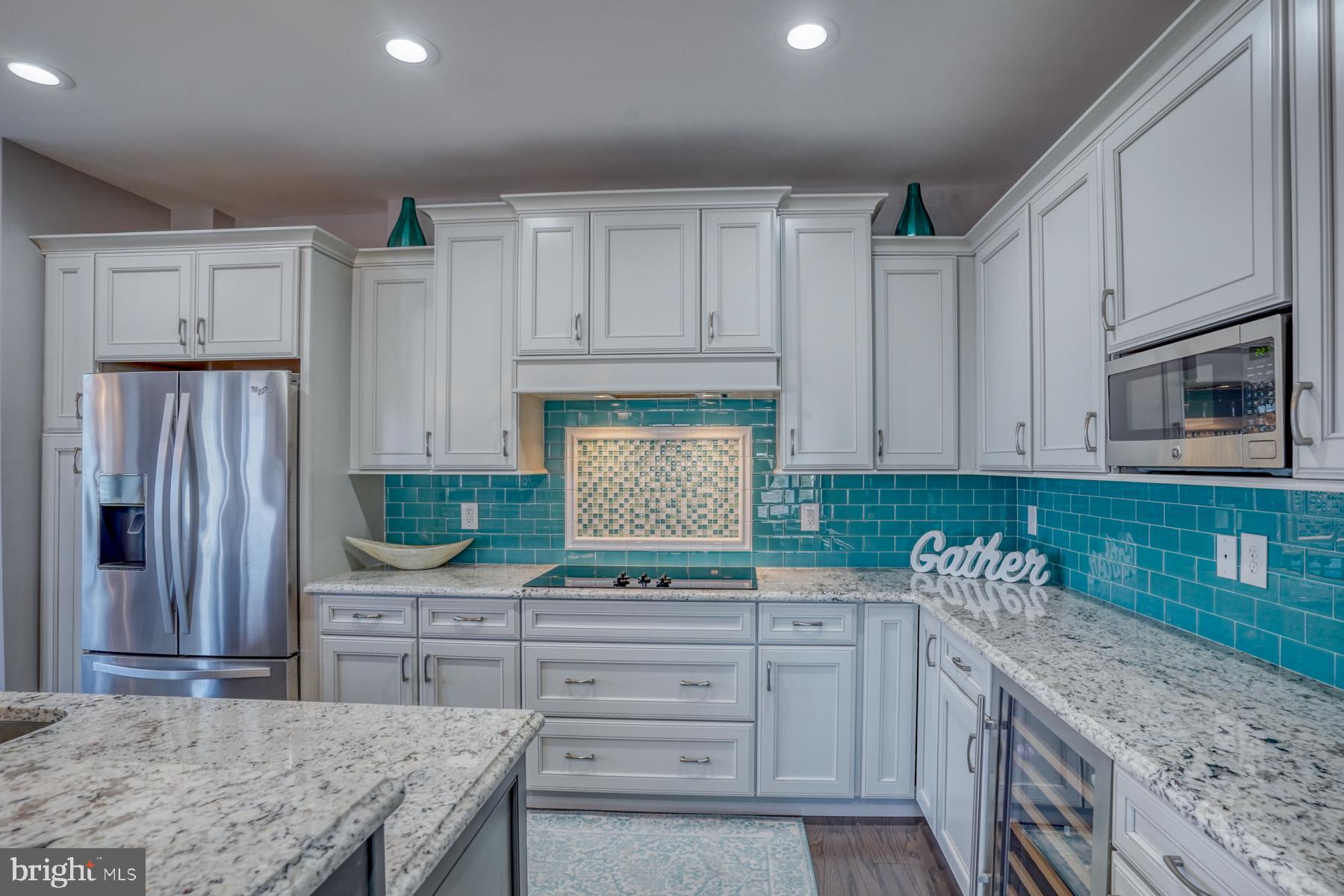 CAPE SHORES - Residential