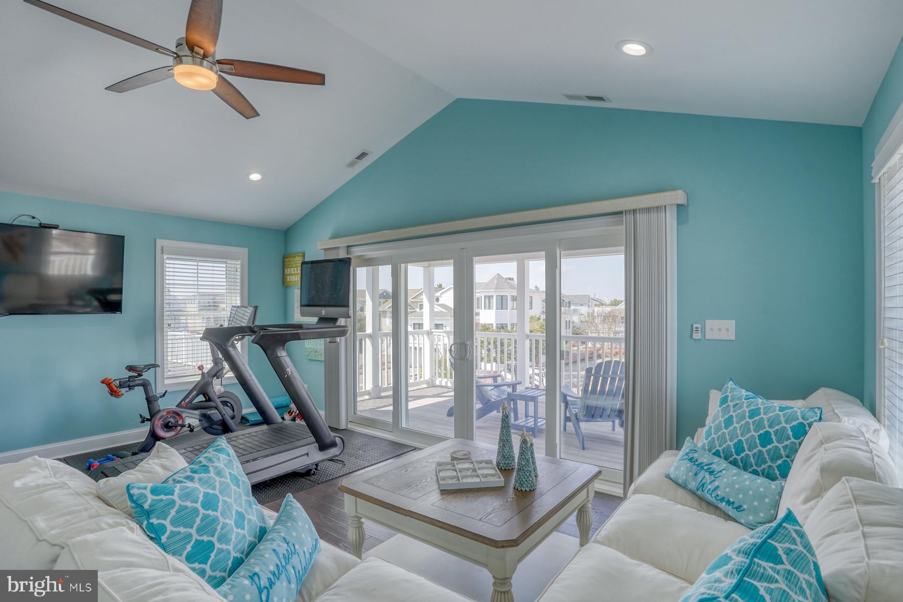 CAPE SHORES - Residential