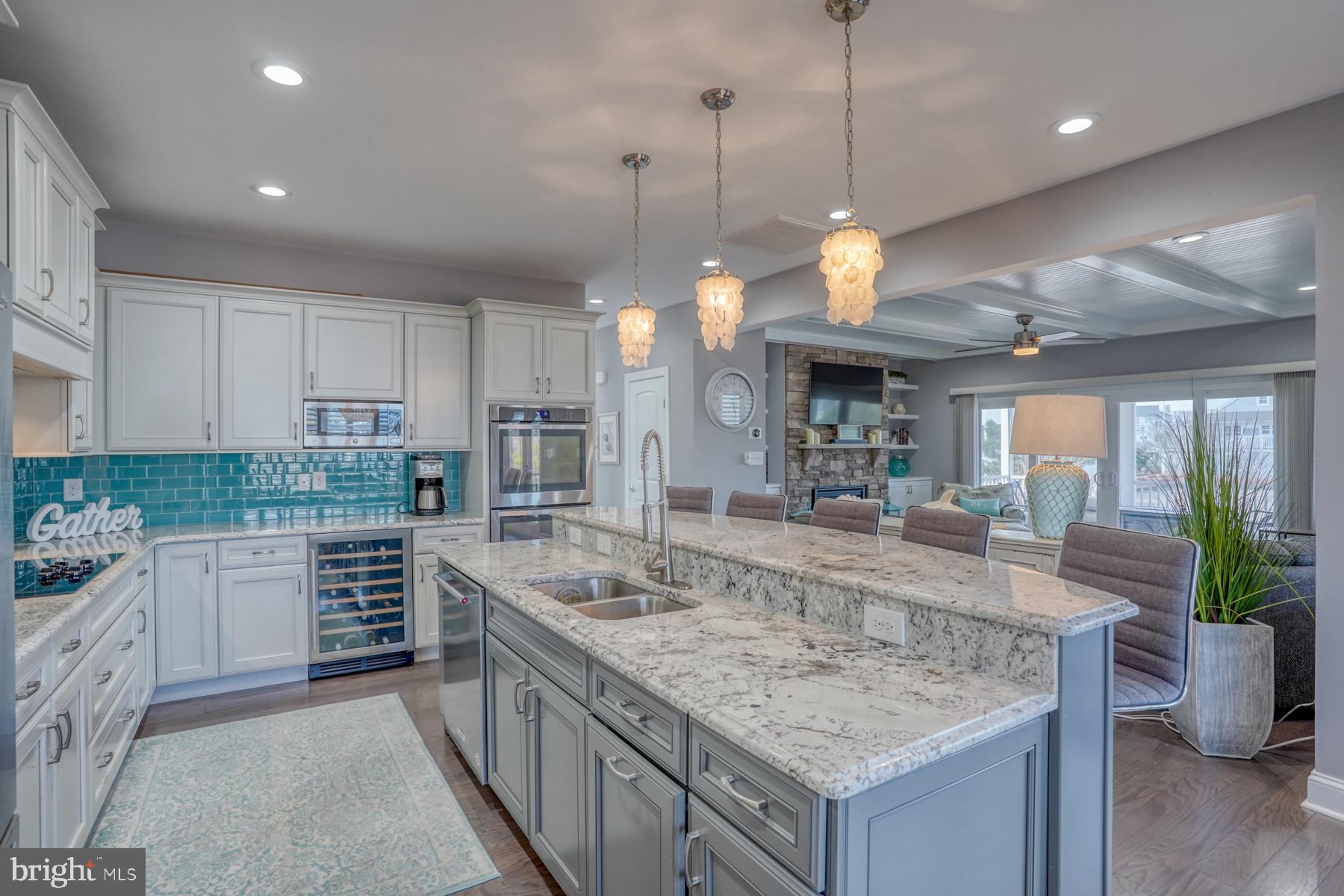 CAPE SHORES - Residential