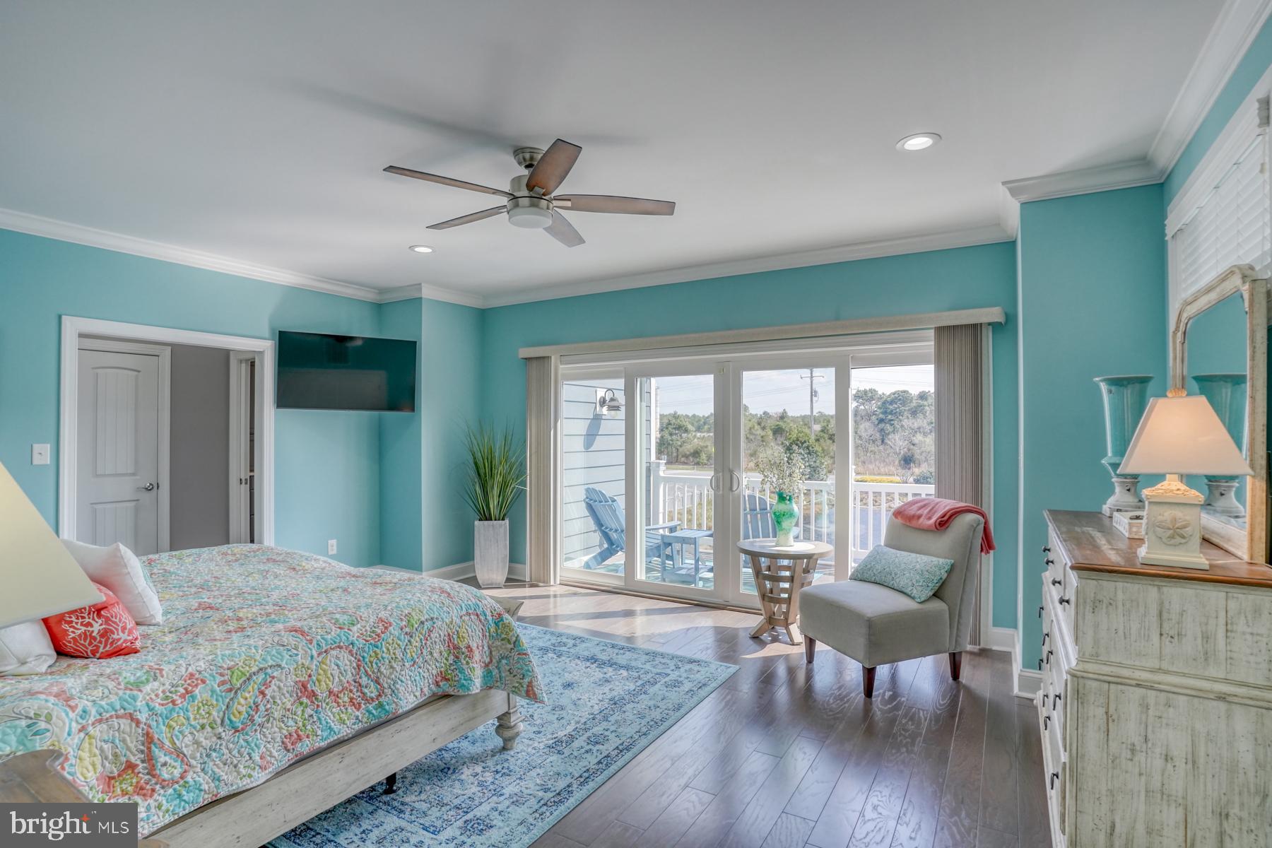 CAPE SHORES - Residential