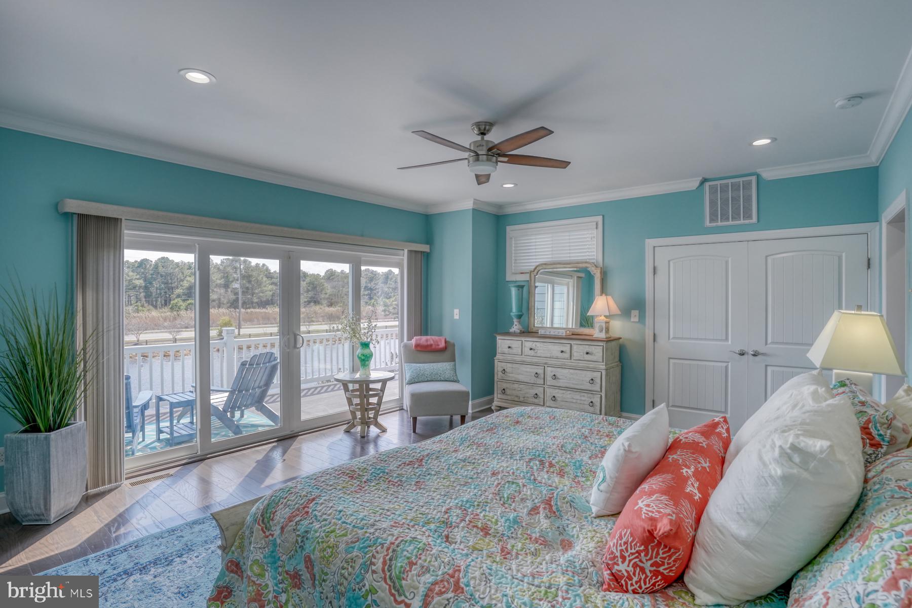 CAPE SHORES - Residential