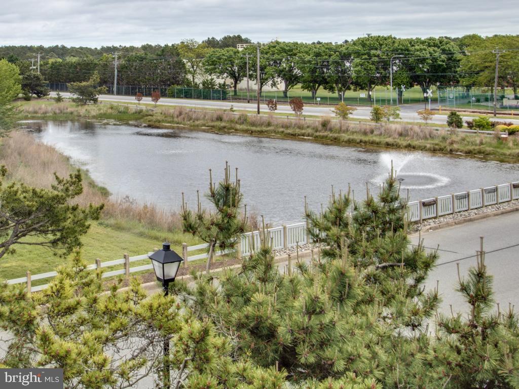 CAPE SHORES - Residential