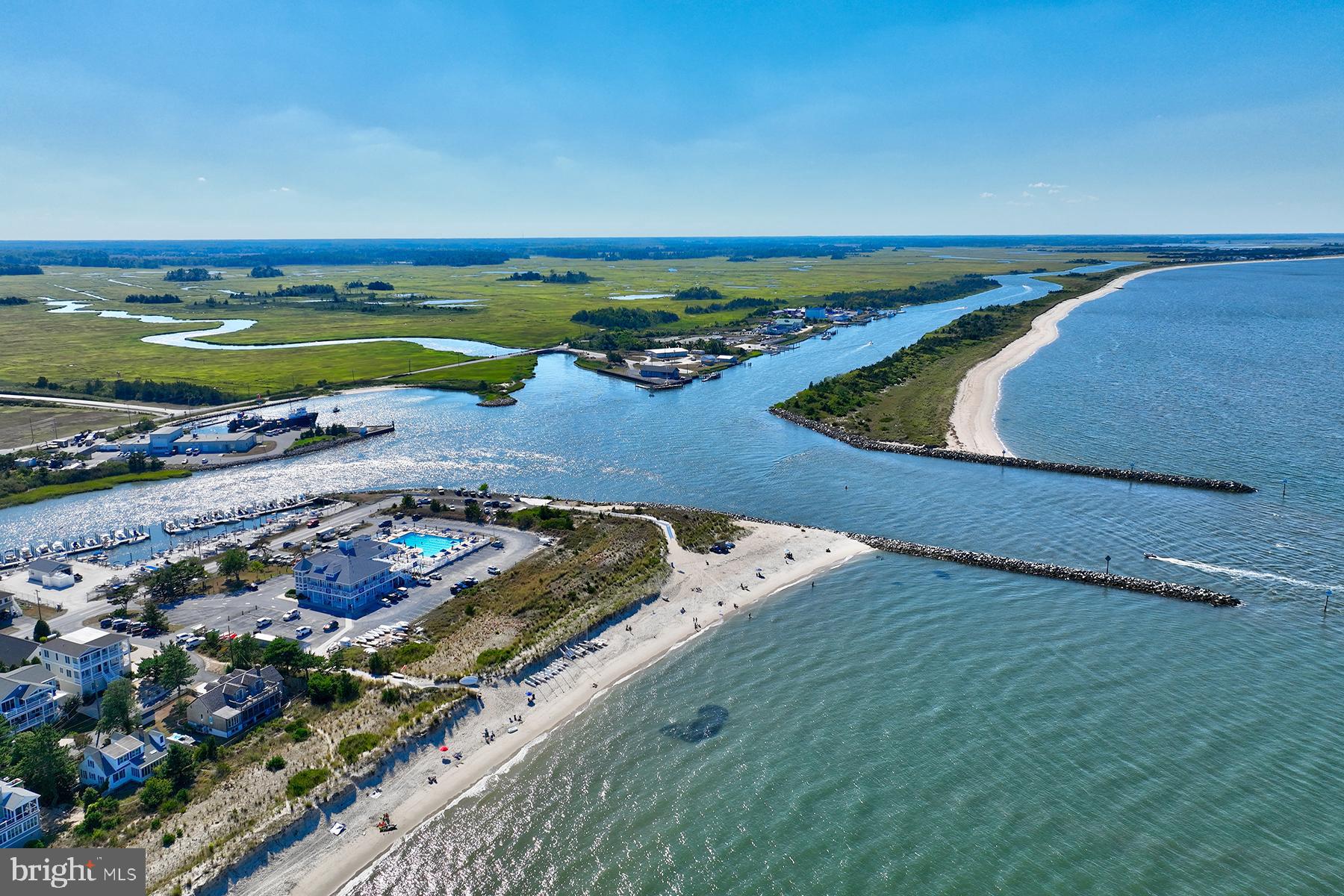 CAPE SHORES - Residential