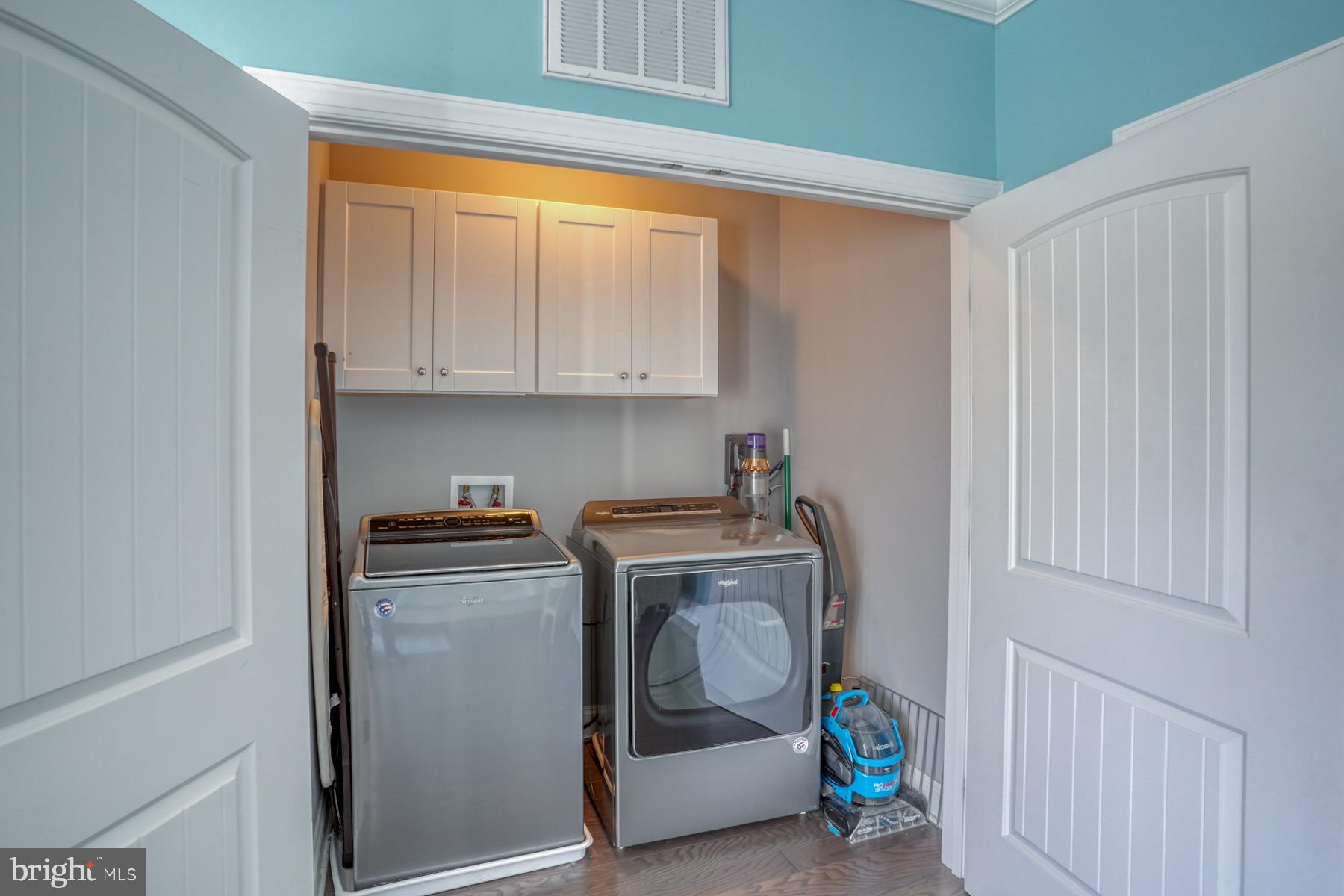 CAPE SHORES - Residential