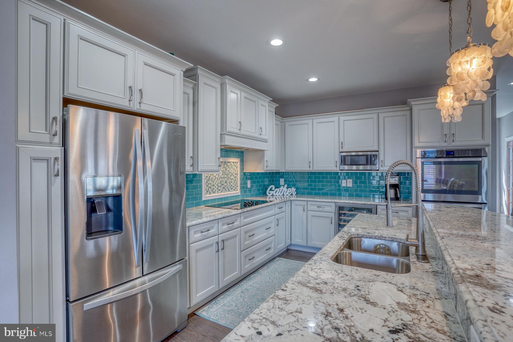 CAPE SHORES - Residential