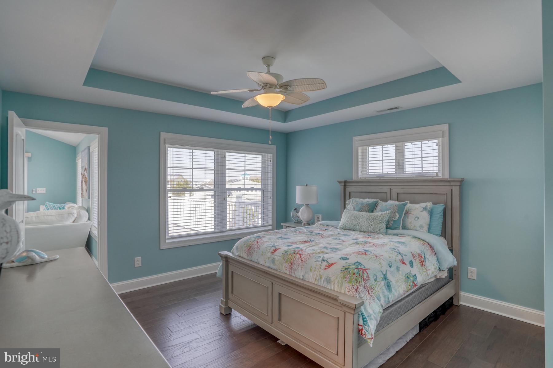 CAPE SHORES - Residential