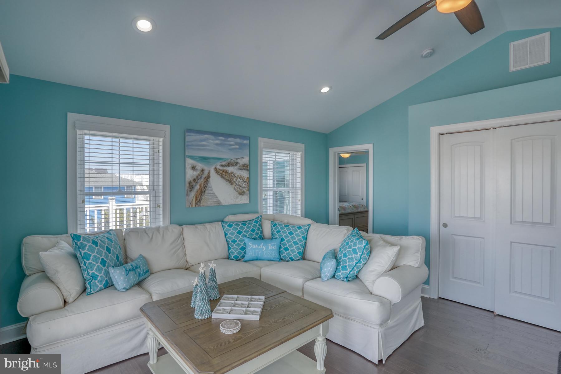 CAPE SHORES - Residential