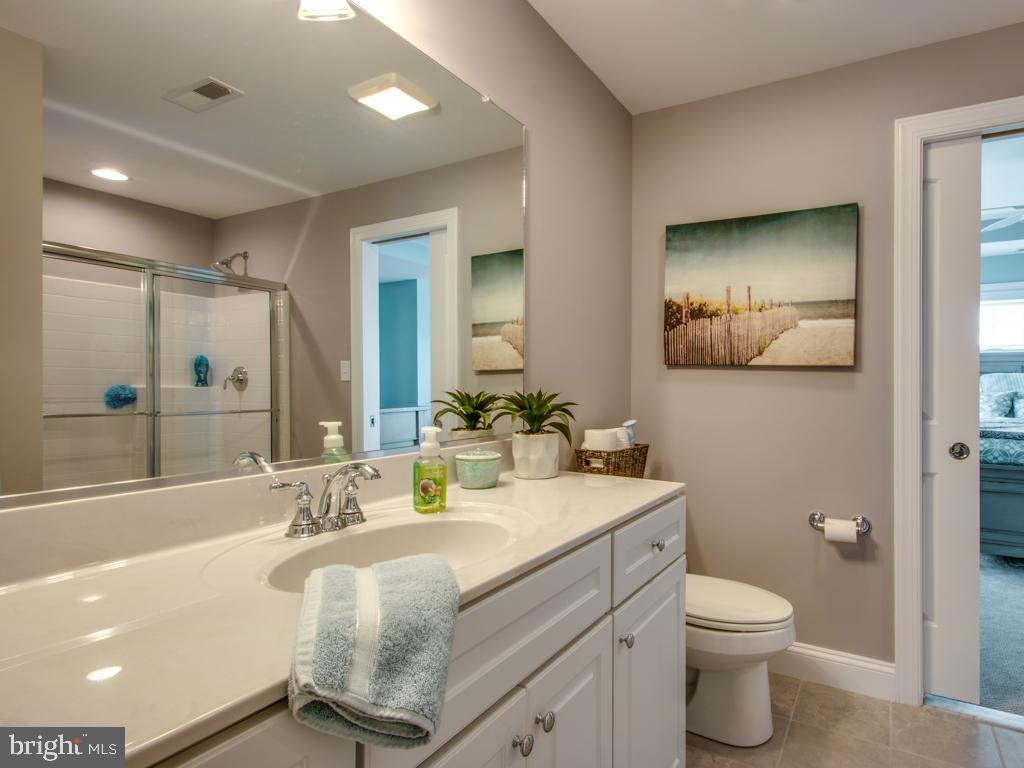 CAPE SHORES - Residential