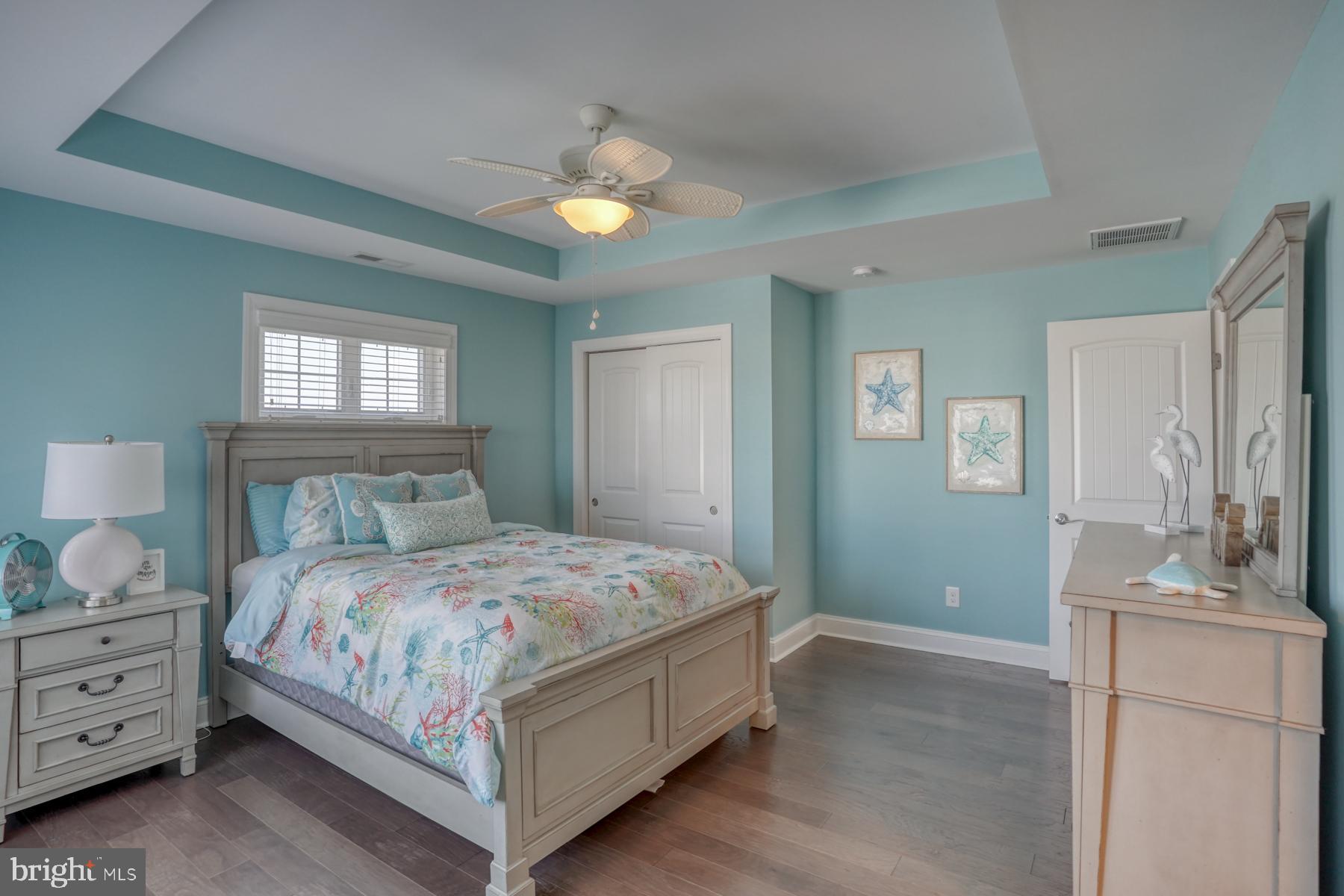 CAPE SHORES - Residential