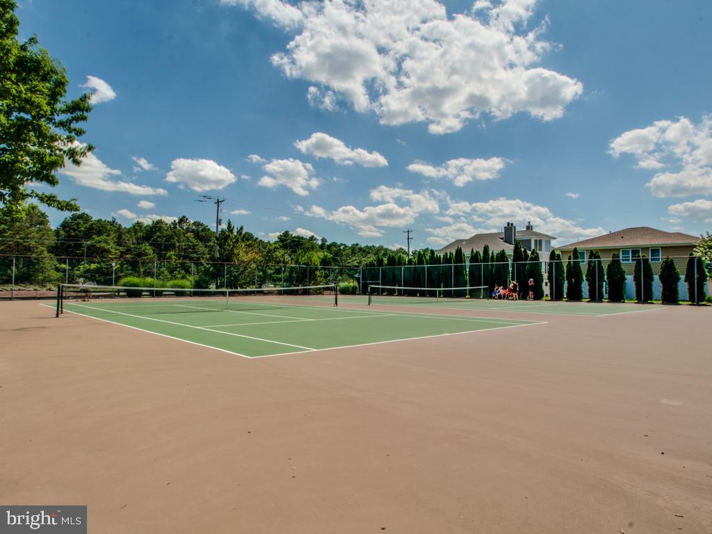 CAPE SHORES - Residential