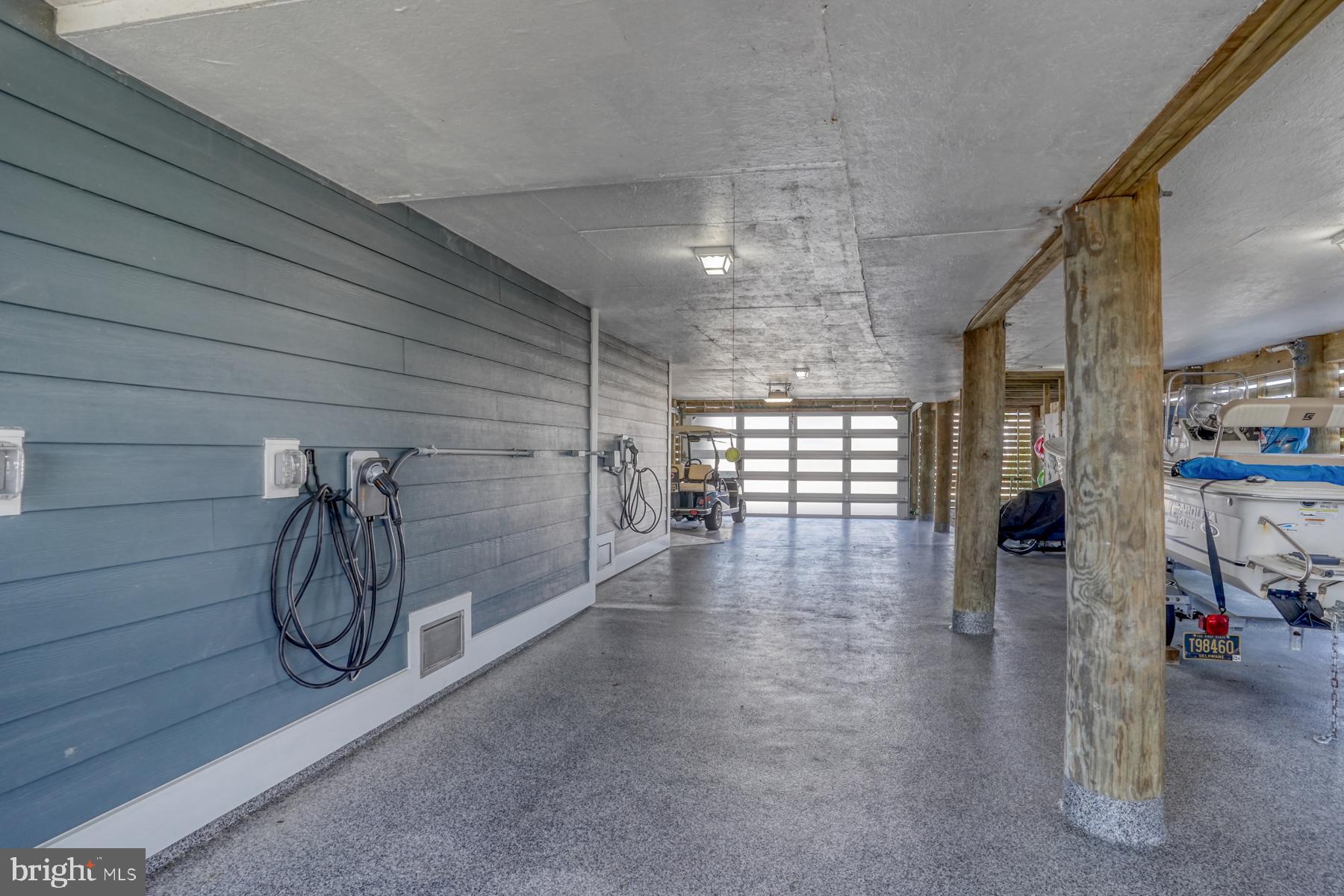 CAPE SHORES - Residential