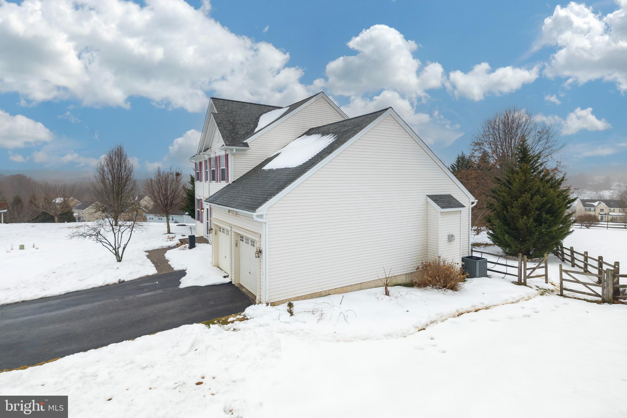 VALLEY FARM ESTATES - Residential