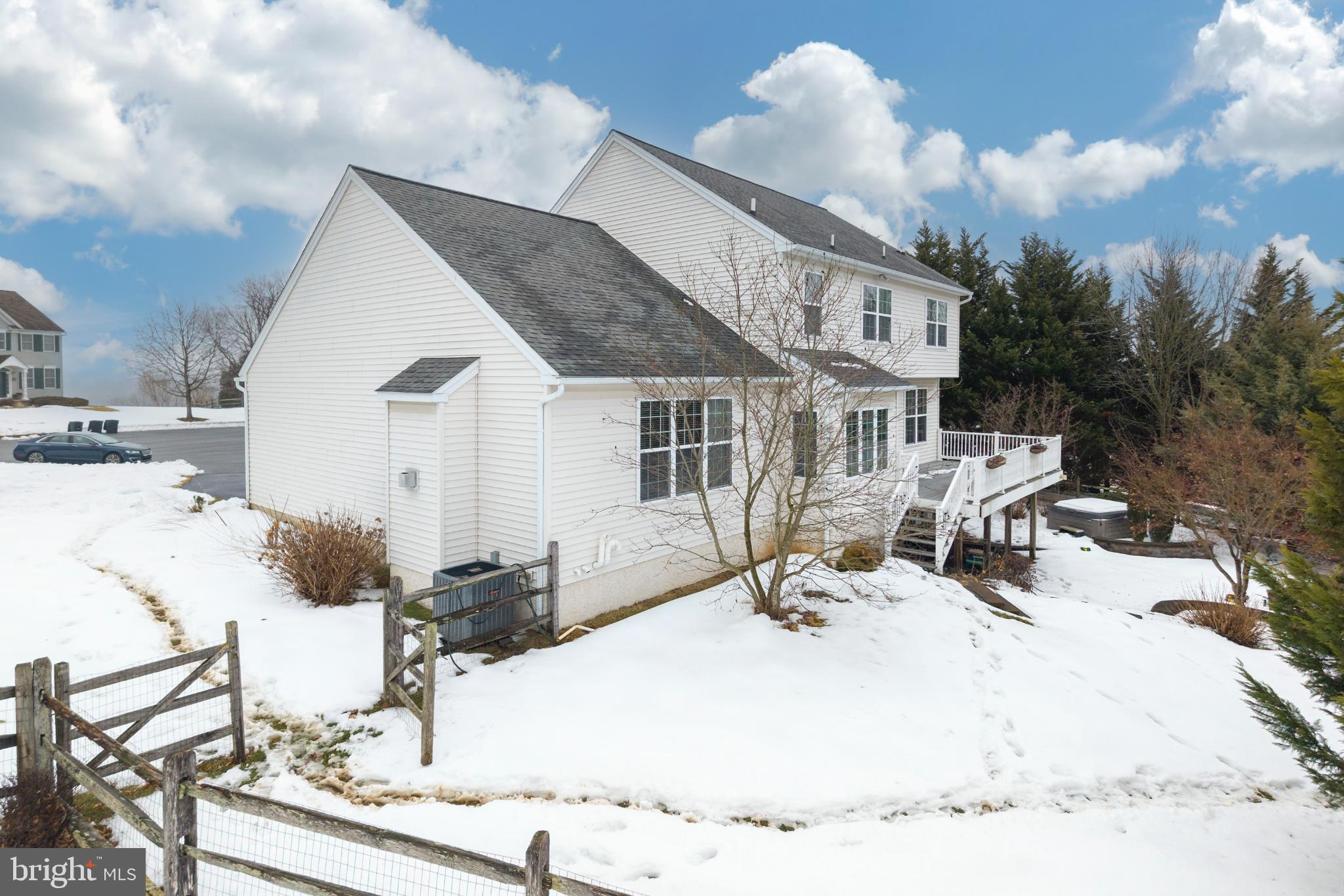 VALLEY FARM ESTATES - Residential