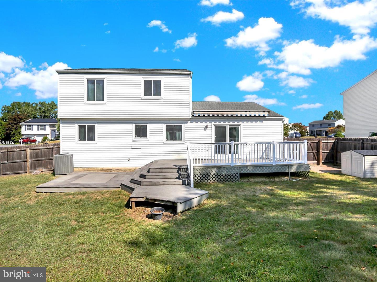 FAIRVIEW ESTATES - Residential Lease