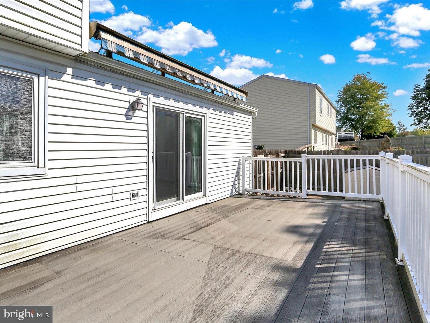 FAIRVIEW ESTATES - Residential Lease