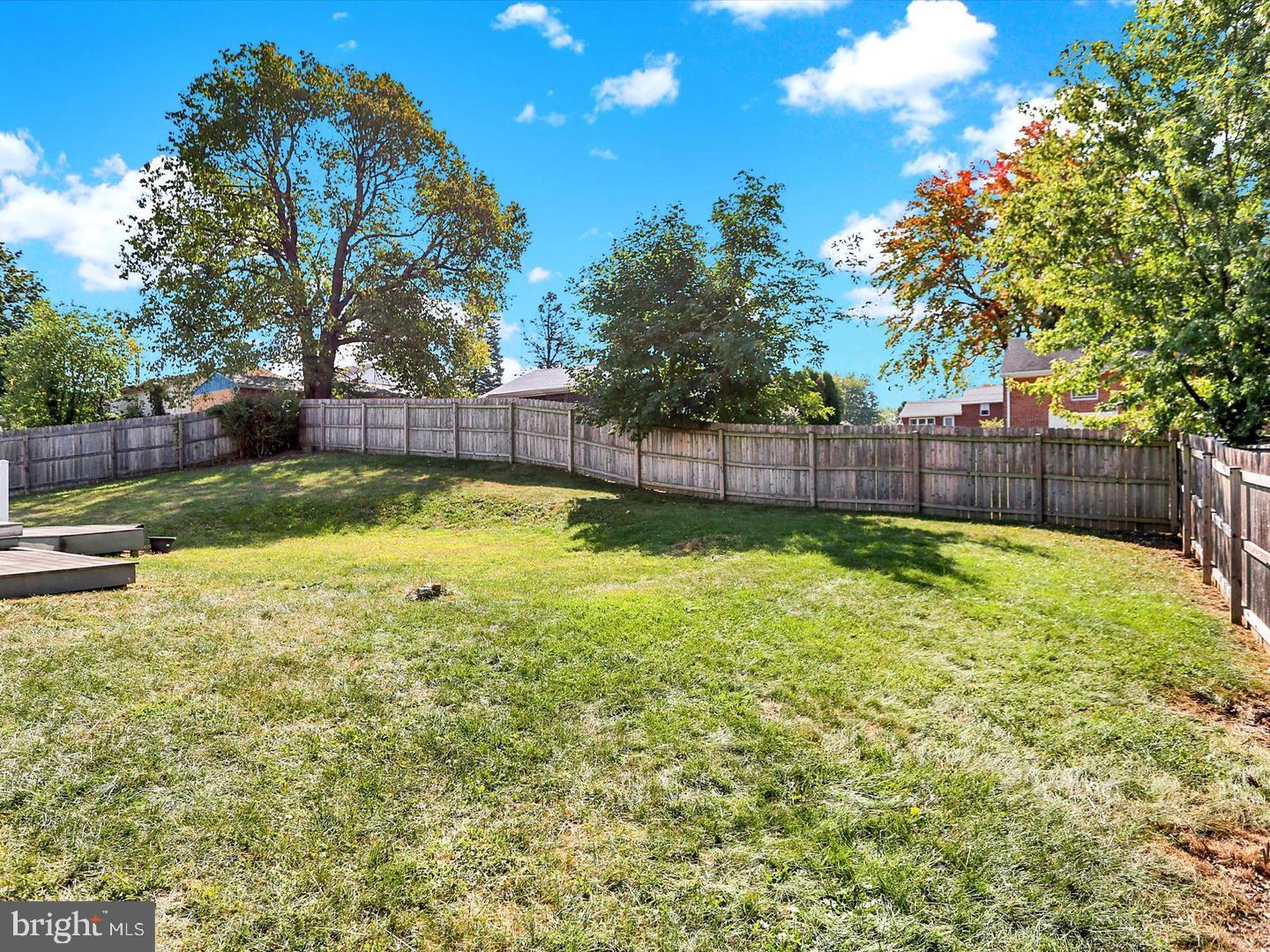 FAIRVIEW ESTATES - Residential Lease