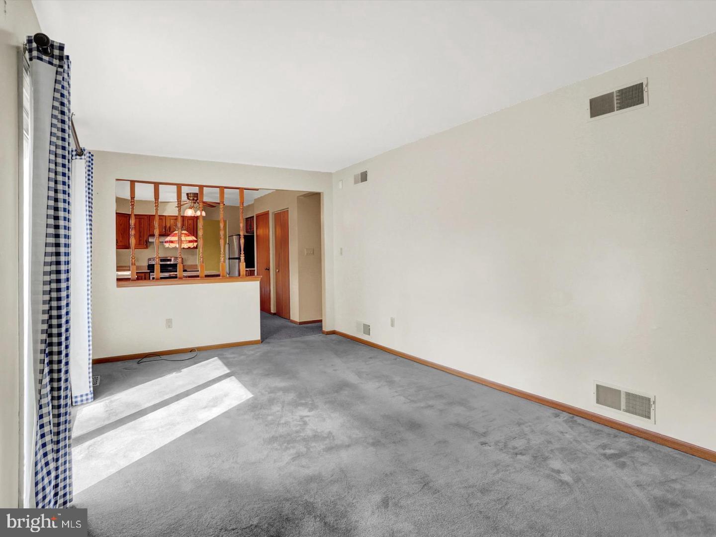 FAIRVIEW ESTATES - Residential Lease