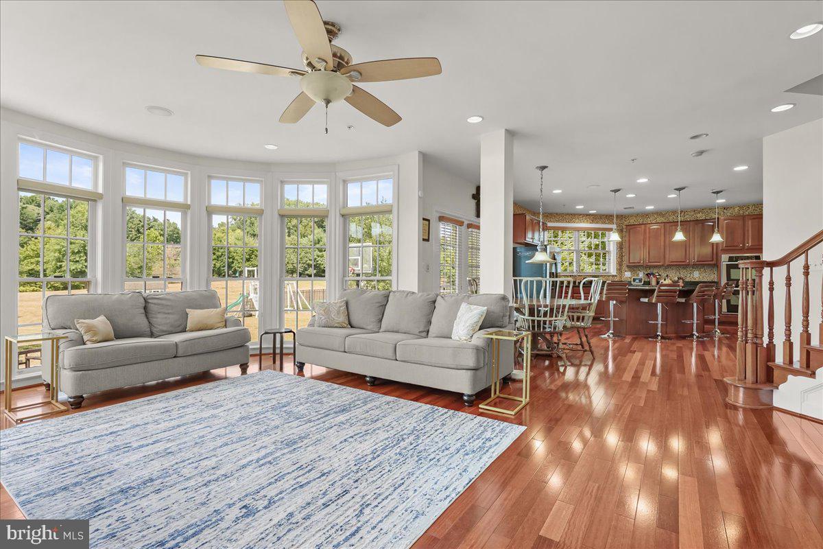 WOODMORE - Residential