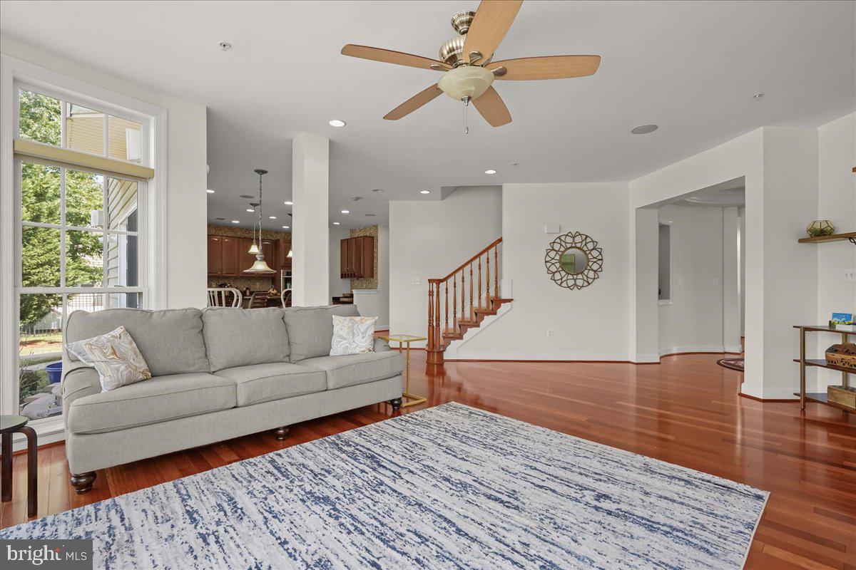 WOODMORE - Residential