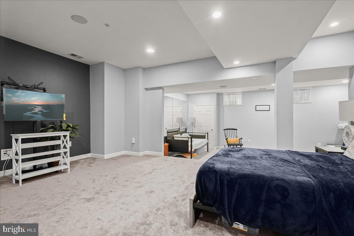 WOODMORE - Residential