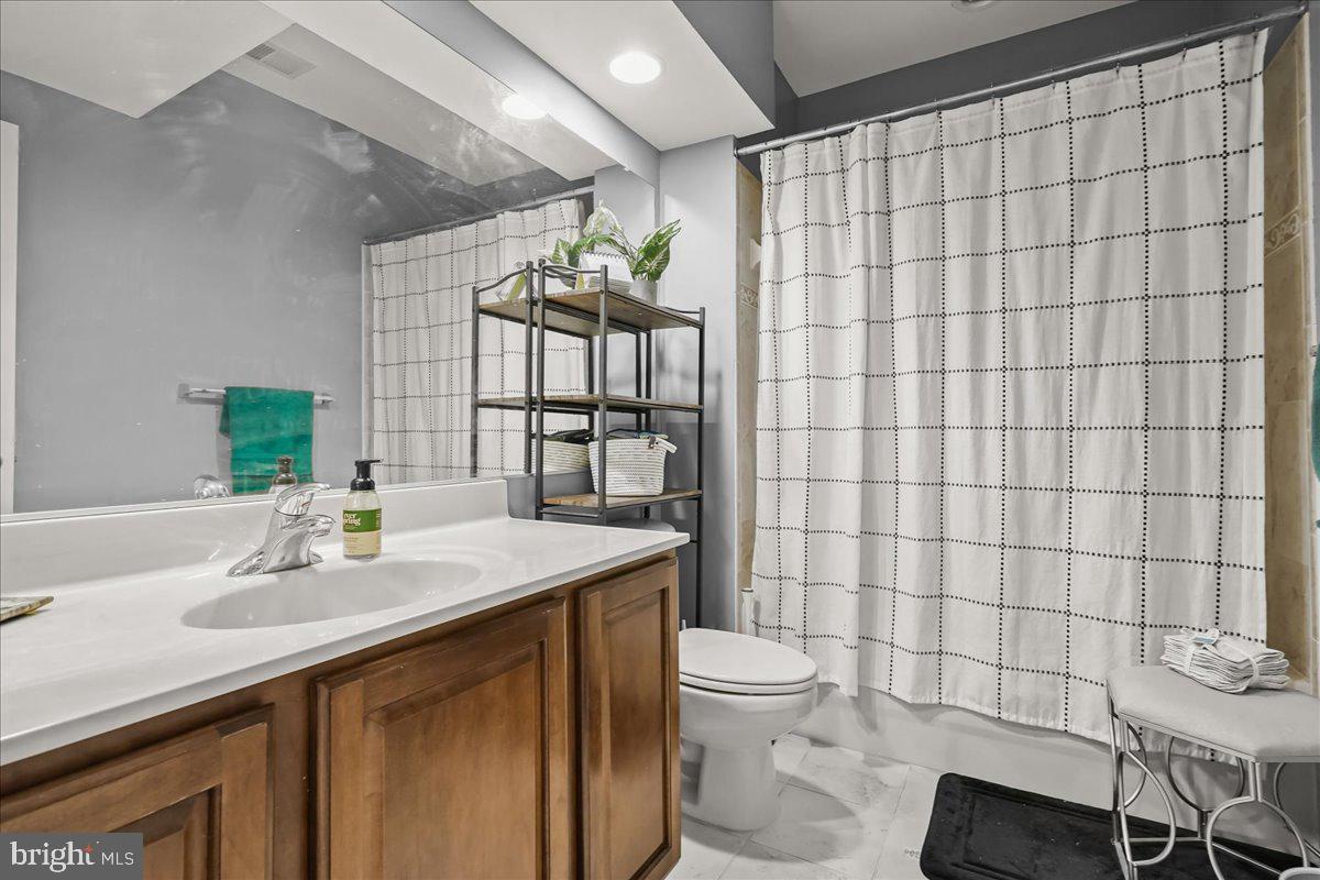 WOODMORE - Residential