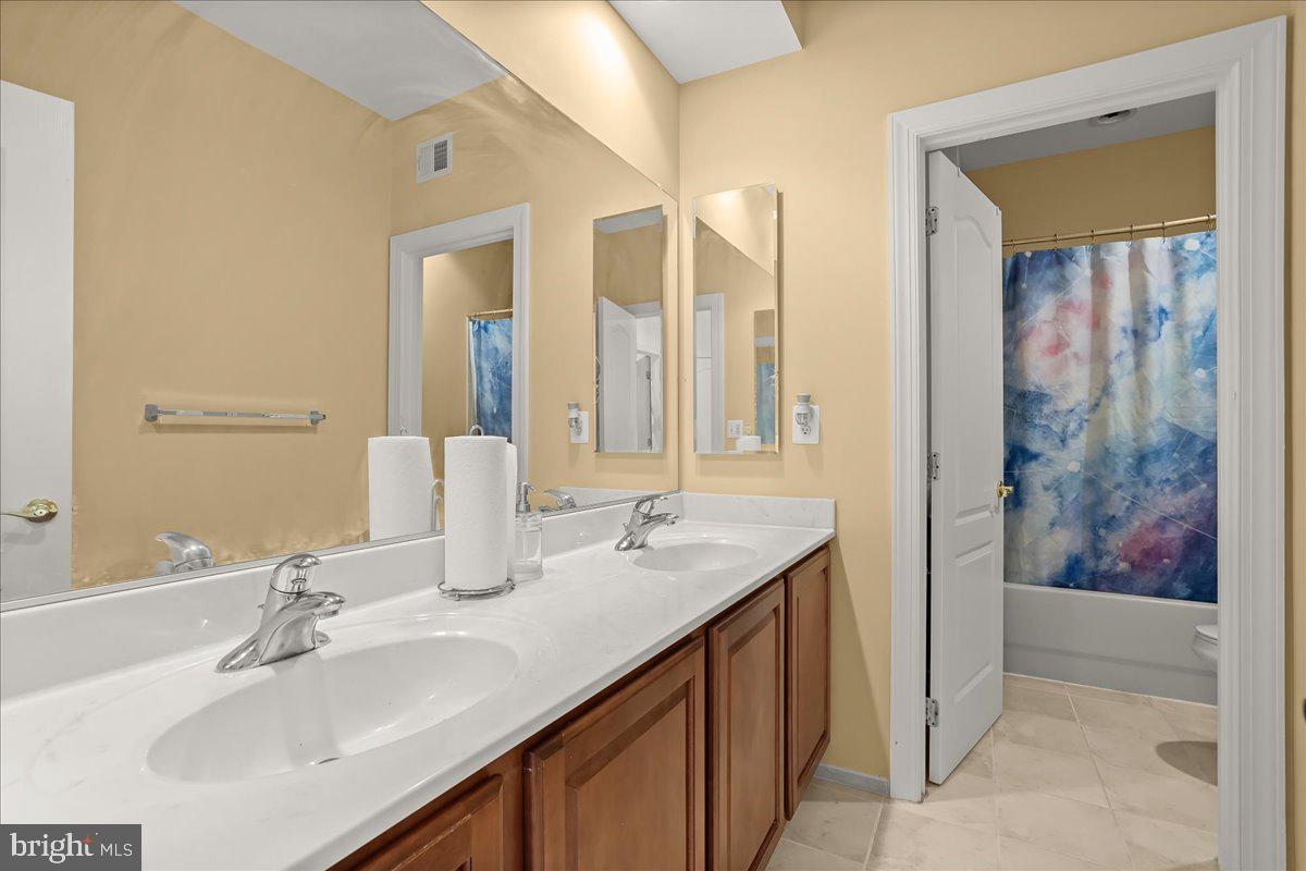 WOODMORE - Residential