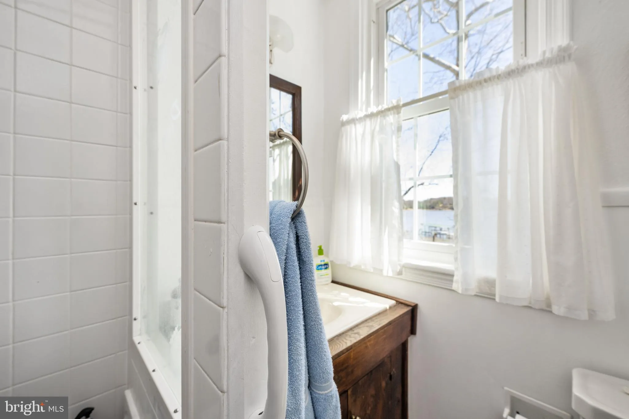 Montross, Virginia 22520, United States, 4 Bedrooms Bedrooms, ,1 BathroomBathrooms,Residential,Active,92980