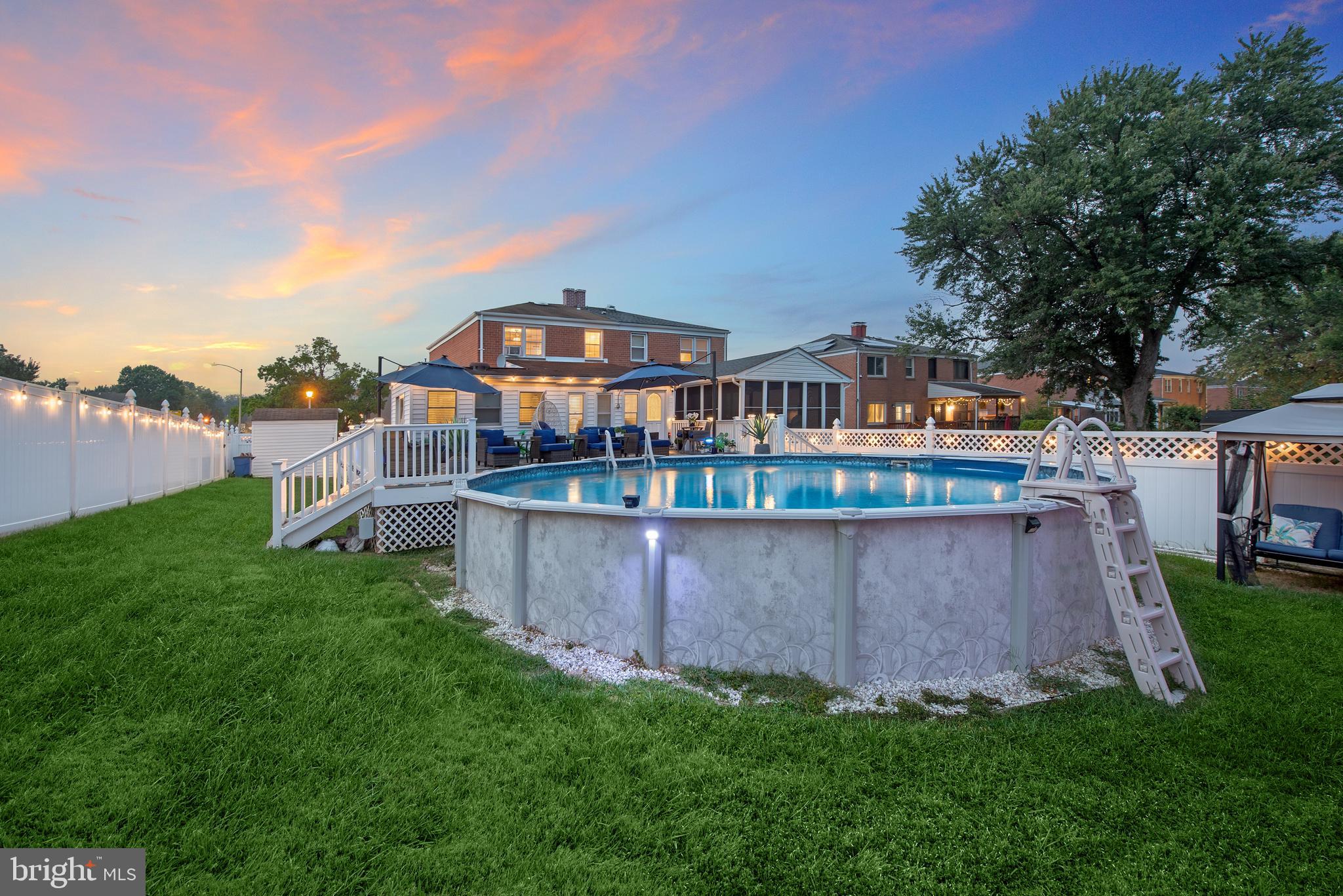 HUNTSMOOR VILLAGE NORTH - Residential