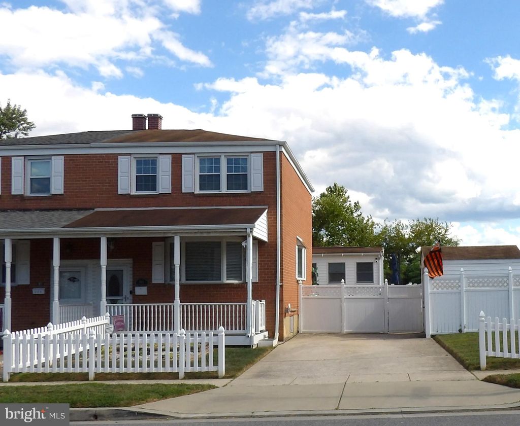 Photo of 901 Grovehill Road, BALTIMORE, MD 21227 (MLS # MDBC2143892)