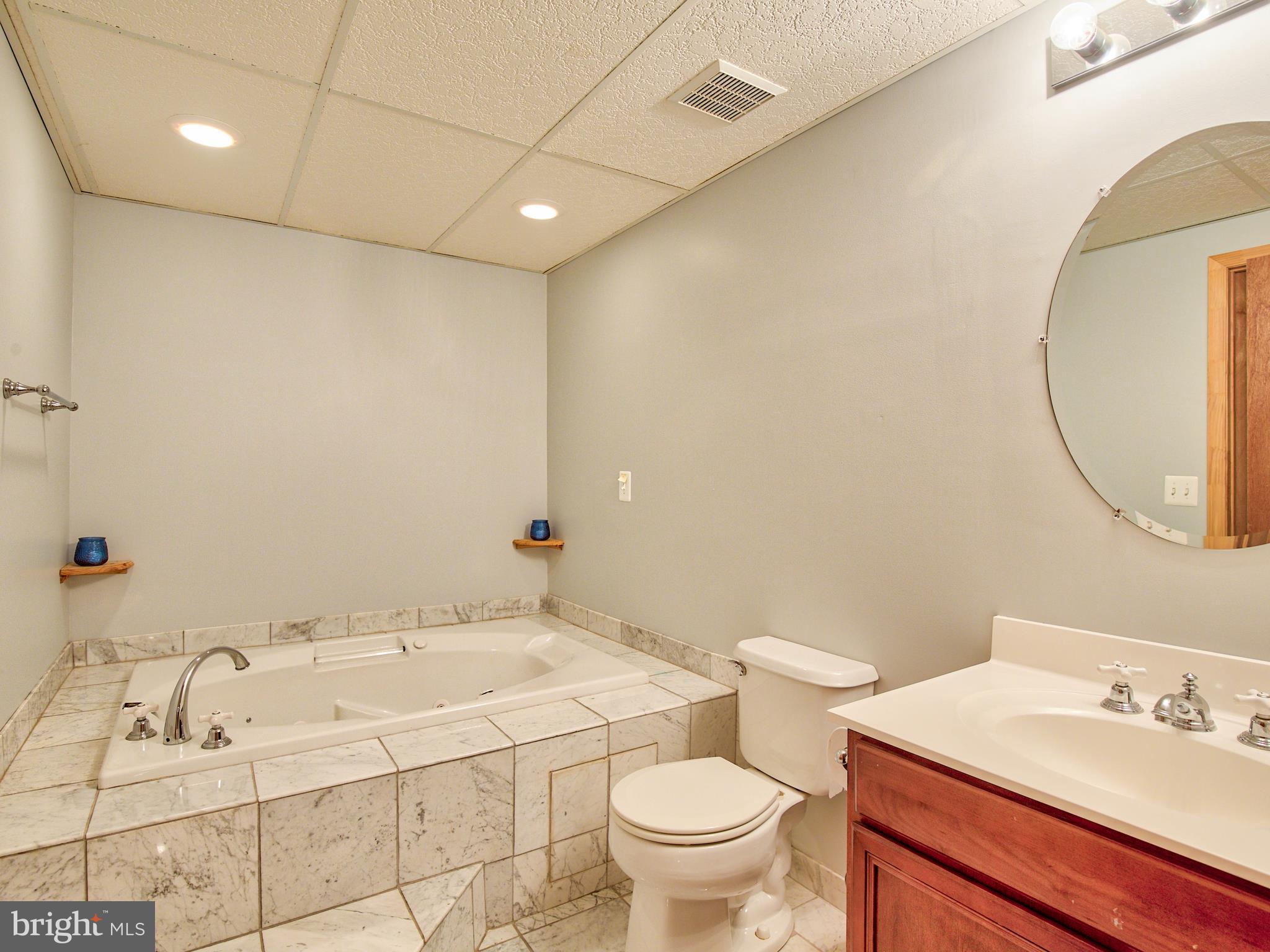 SHENANDOAH RETREAT - Residential