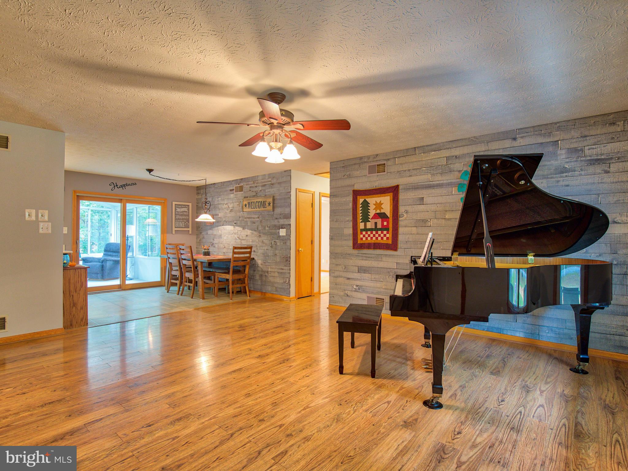 SHENANDOAH RETREAT - Residential