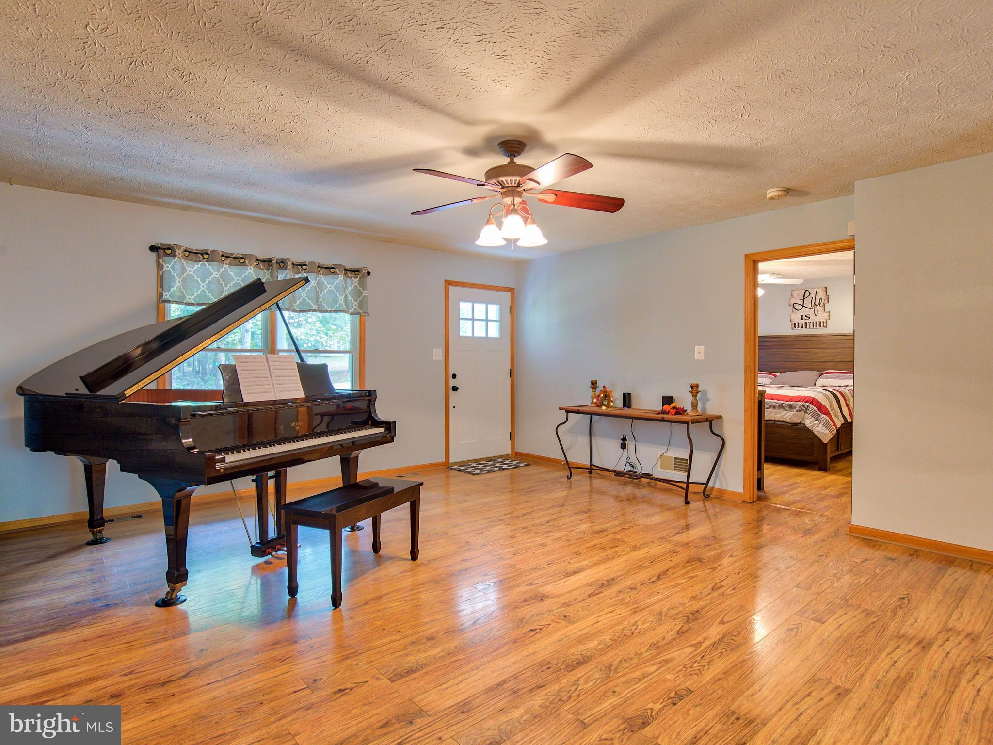 SHENANDOAH RETREAT - Residential