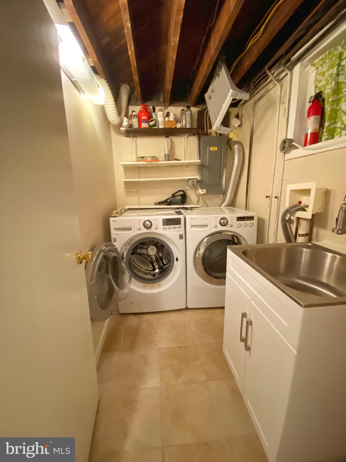 DEL RAY - Residential Lease