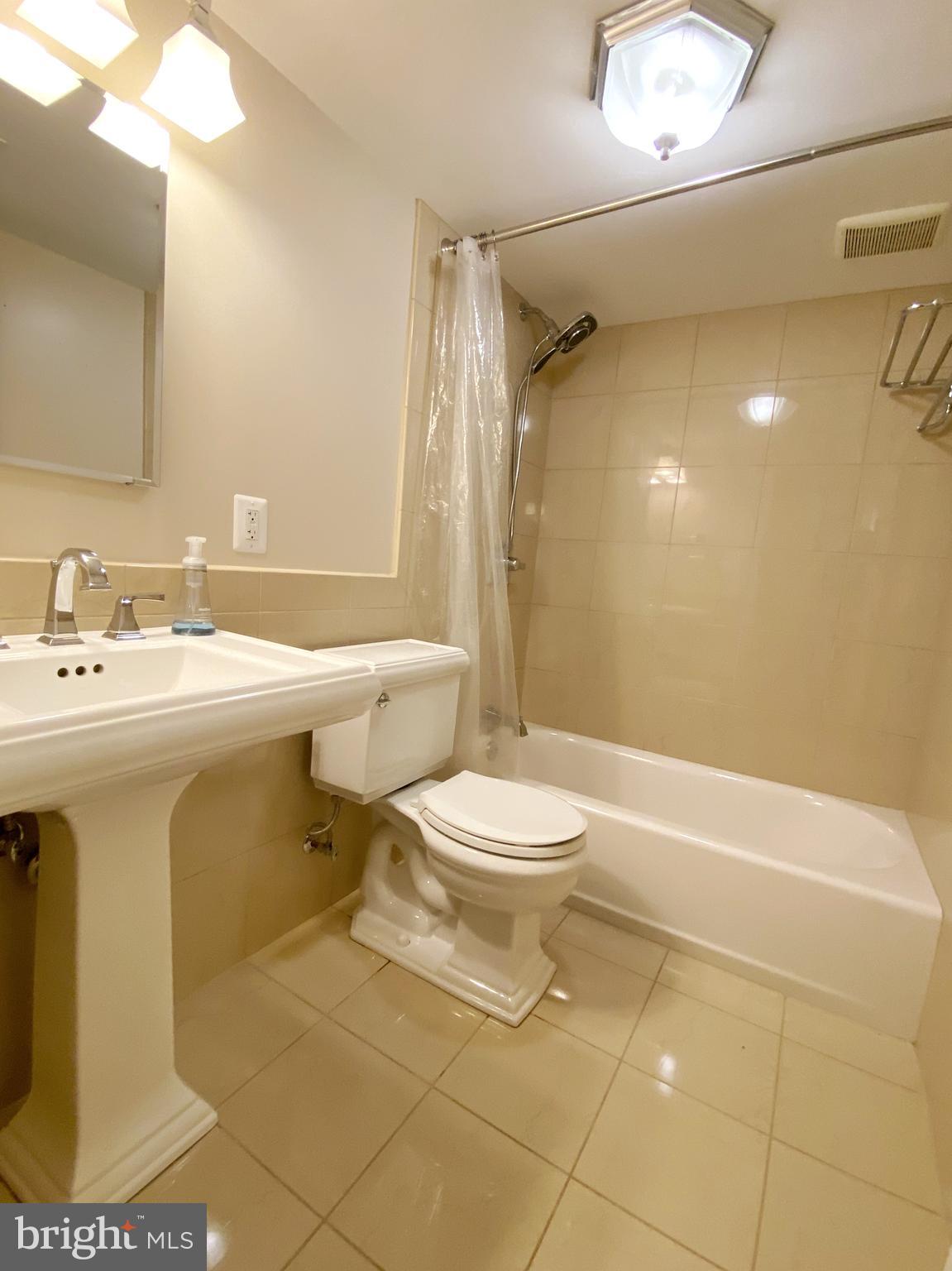 DEL RAY - Residential Lease