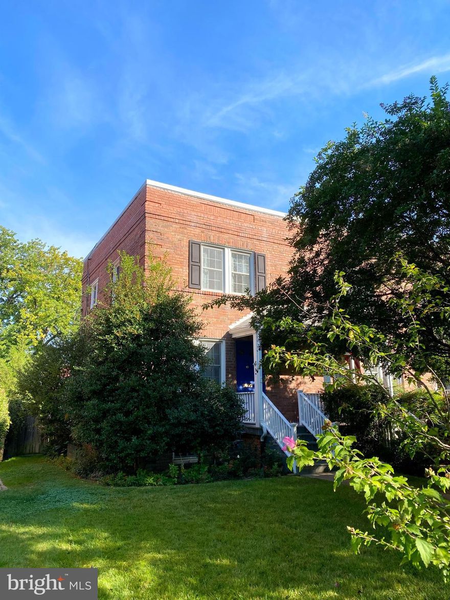 Bright end  unit town home with finished basement and off-street parking in Del Ray near Braddock METRO! Owner upgrades everywhere. Hardwood floors on 3 levels. Basement Rec room & bath could be bedroom, has legal egress. Lawn care included! Parking space in rear. Lovely front, back, and side garden with irrigation system, shed, stone patio. No smoking. Pets case by case with pet deposit.