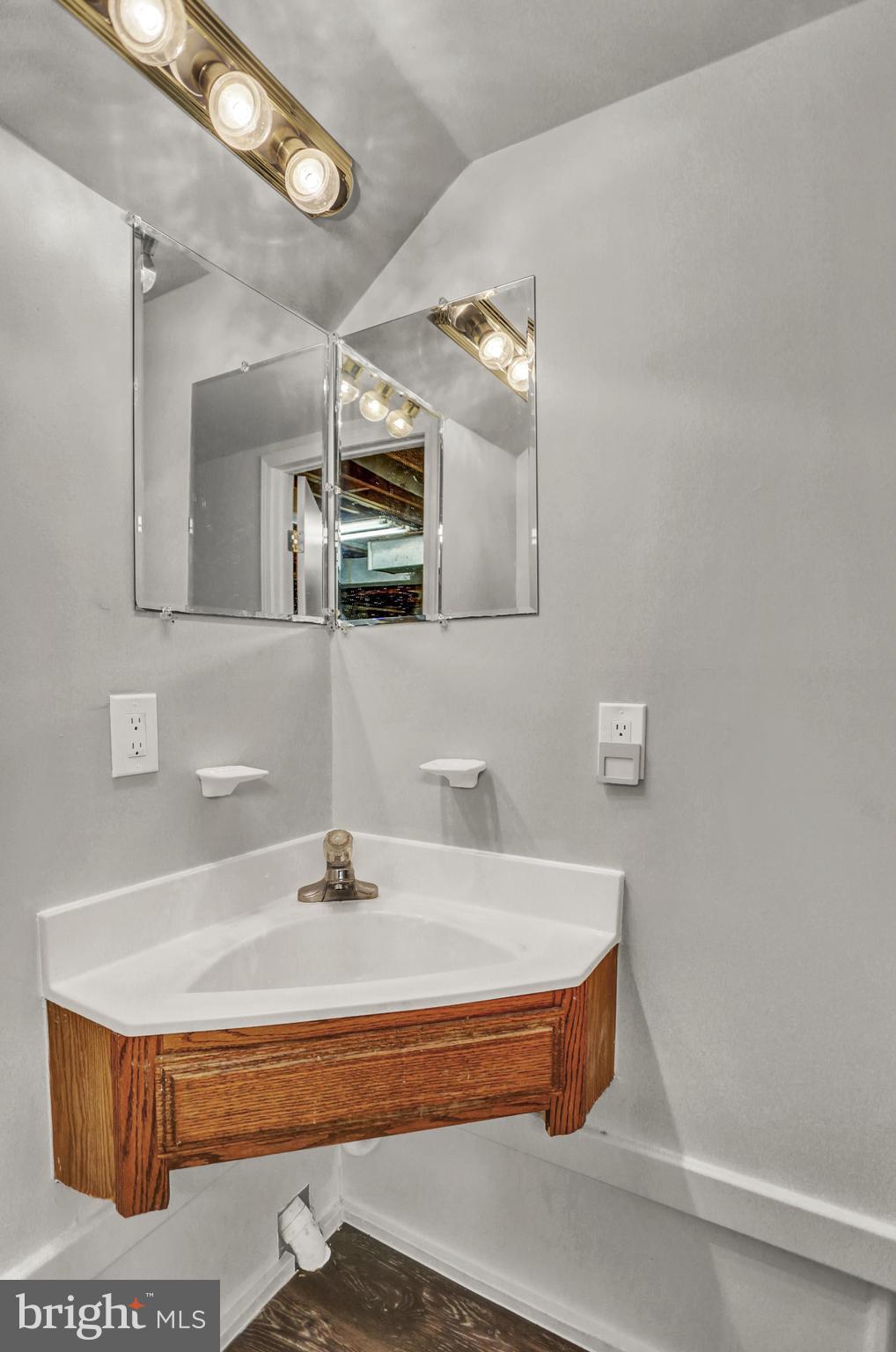 MANCHESTER BORO - Residential