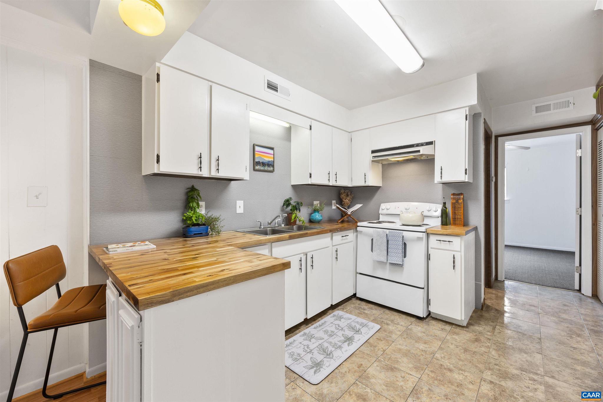 2100 JEFFERSON PARK AVE