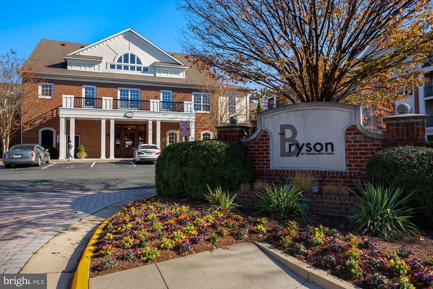 Ready for immediate occupancy, no smokers, no pets please.  This unit has been freshly painted throughout, engineered hardwood throughout.  Two assigned parking spaces come with this rental.  Location of building is ideal, easy to find for deliveries and entertaining.