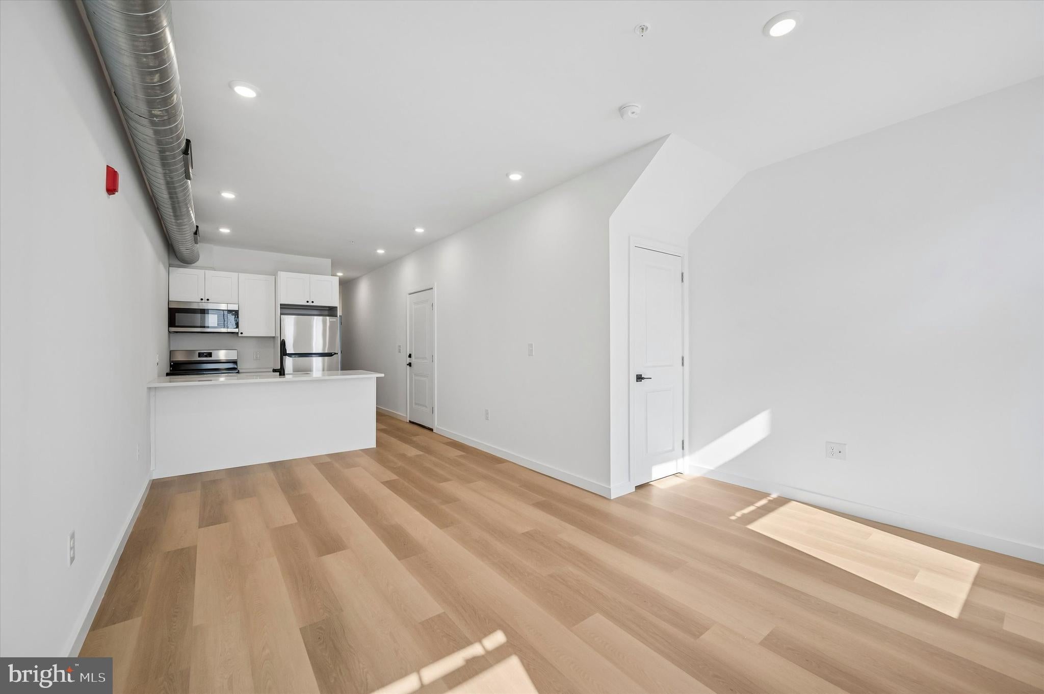 2032 E LEHIGH AVENUE UNIT 2
