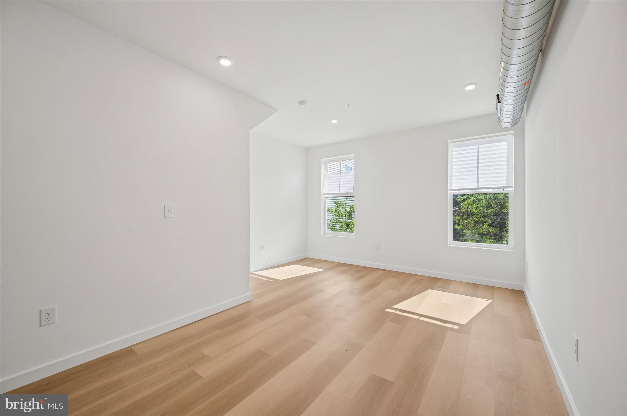 2032 E LEHIGH AVENUE UNIT 2