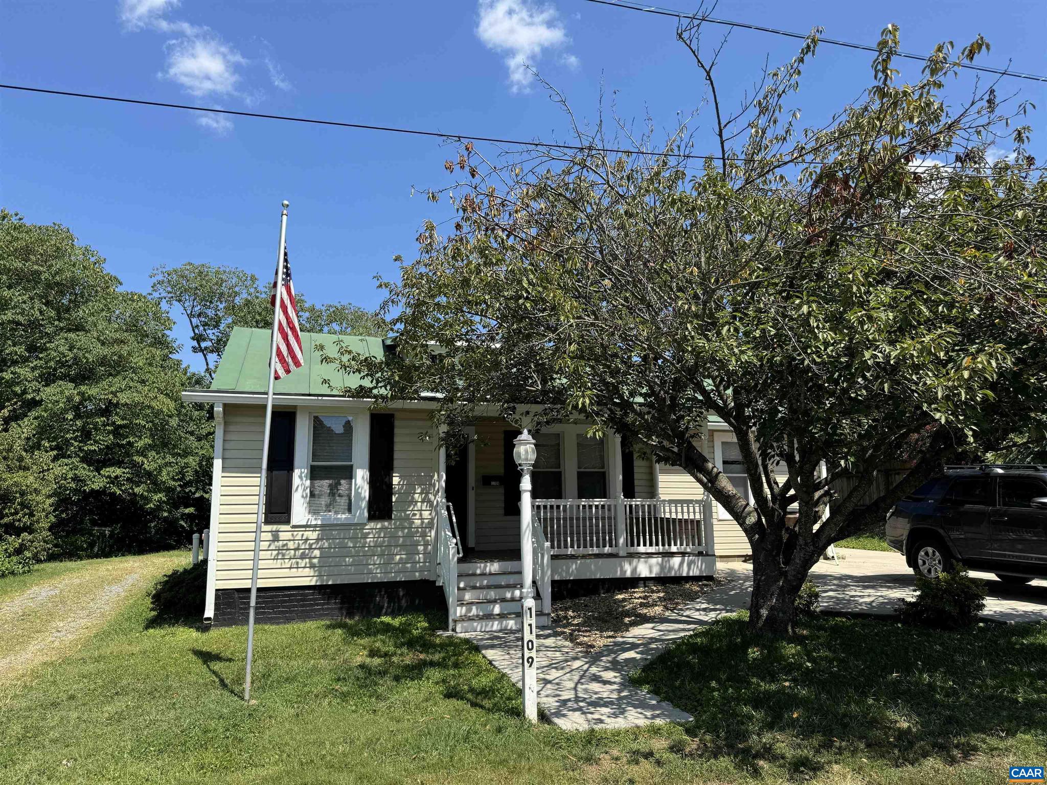 BELMONT - Residential Lease