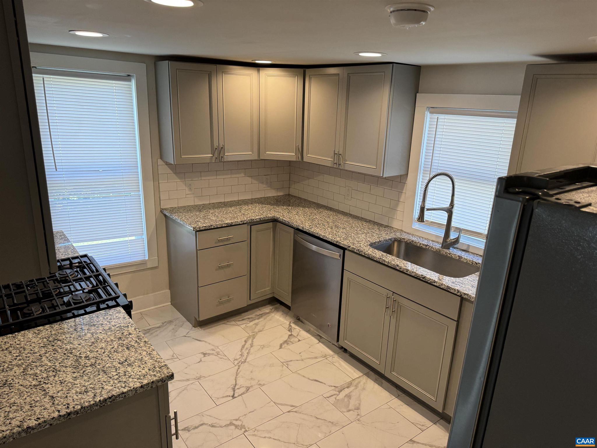 BELMONT - Residential Lease