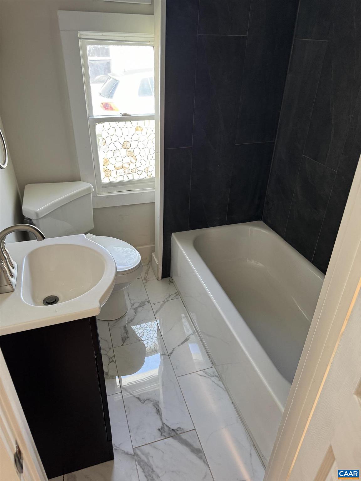 BELMONT - Residential Lease