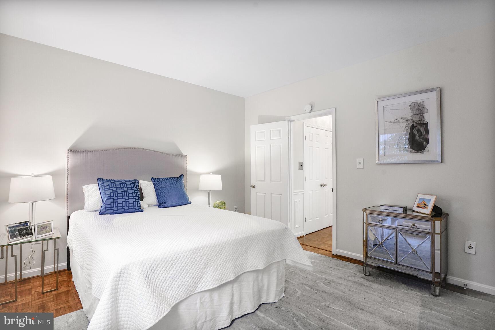 CAPITOL HILL - Residential
