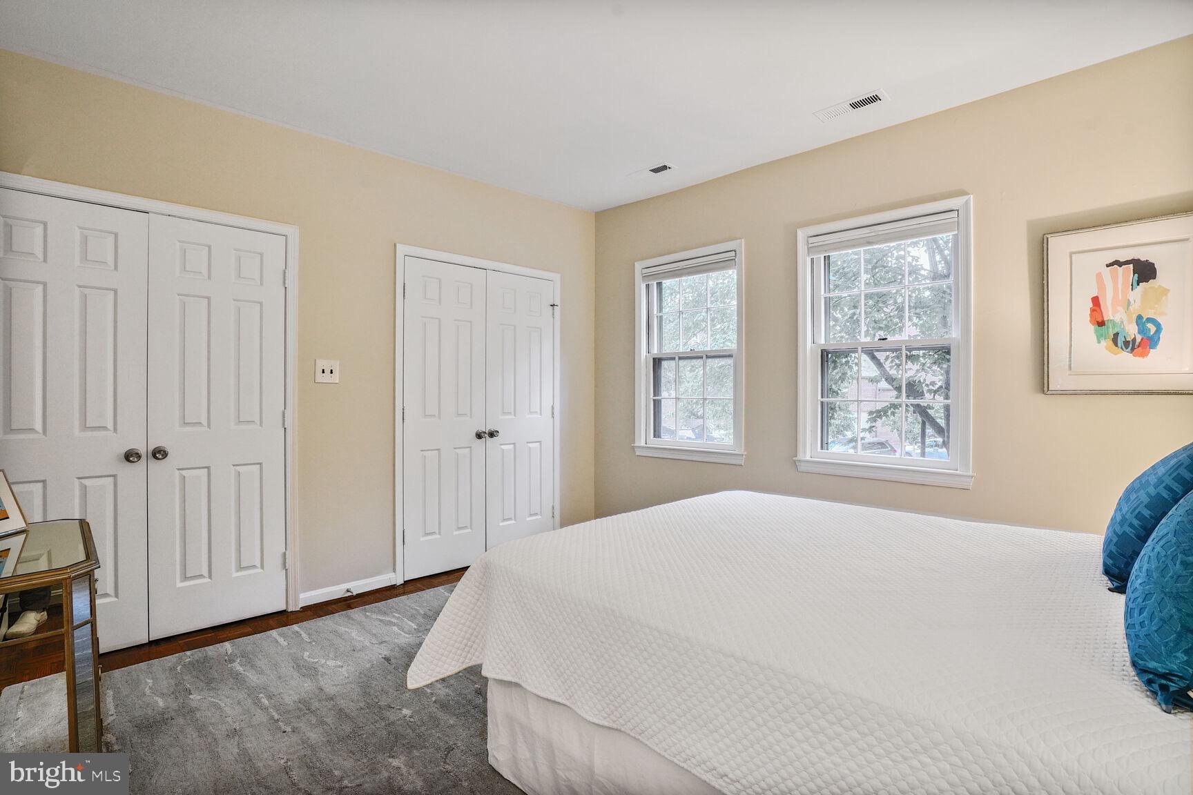 CAPITOL HILL - Residential