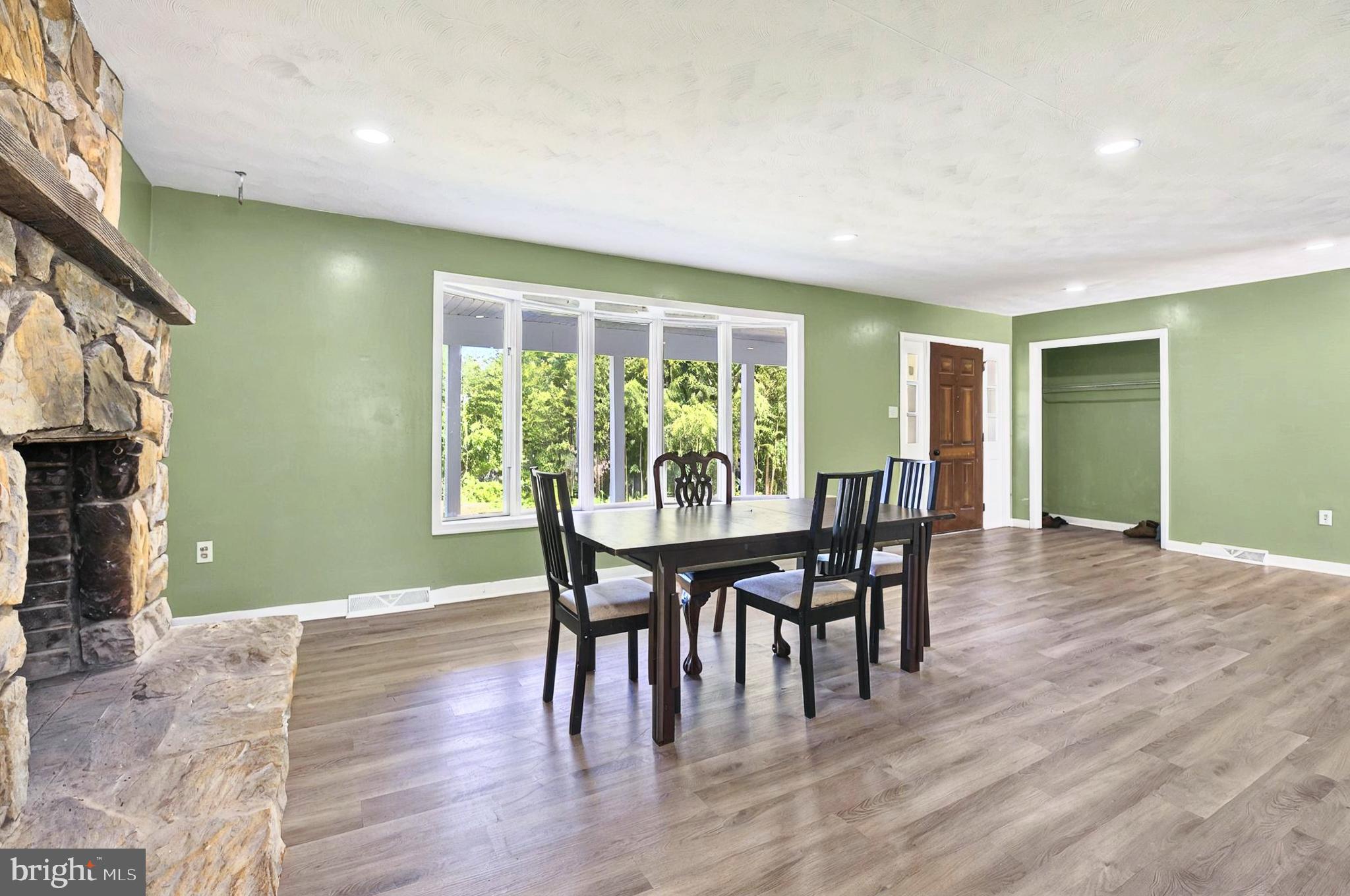 482 W CHRISTINE ROAD