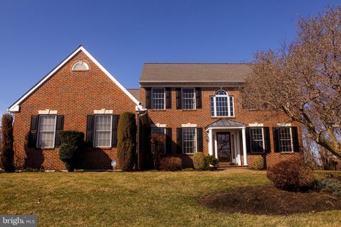 Photo of 12 Wyndom Circle, HOCKESSIN, DE 19707 (MLS # DENC2098538)