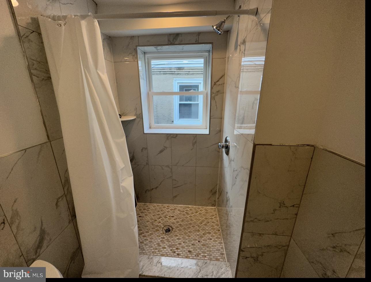 1635 W GIRARD AVENUE 3R